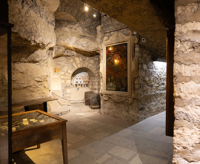 Learn about the wine history at 5 squares Charles Dickens