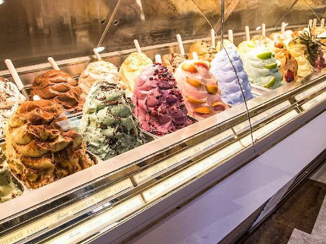 Spot the real deal at La Boutique Del Gelato