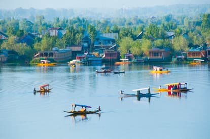 Stay in a gorgeous houseboat