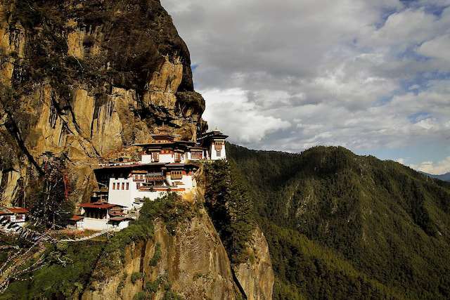 Trekking To Taktsang Monastery