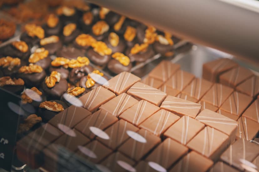 Visit Ghiradelli Chocolate factory at San Francisco