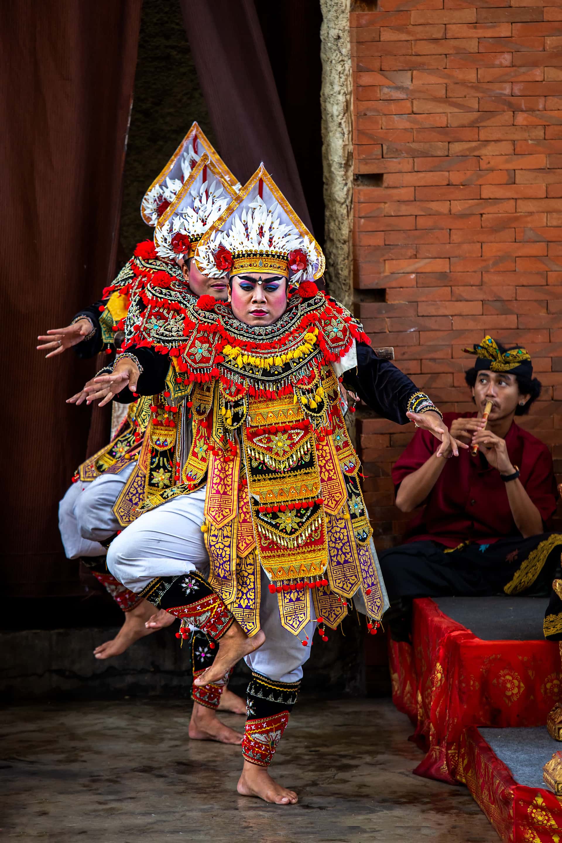 Watch The Traditional Kandyan Dancing in India Group Tours